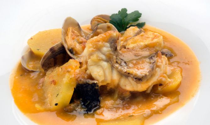 Suquet de Pescado: Un Placer Gastronómico de Tarragona